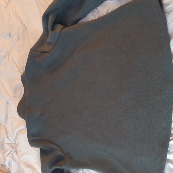 ° Sweater, 32°Heat - Picture 7 of 8